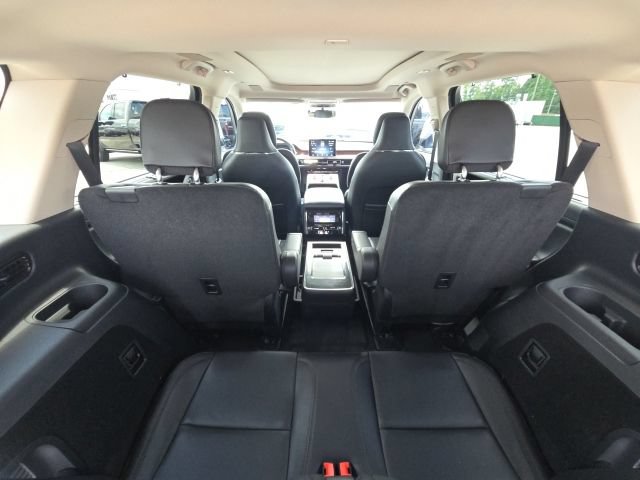 Used 2023 Lincoln Aviator Reserve w/ Equipment Group 201A AWD/4WD image 14