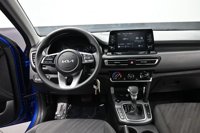 Used 2023 Kia Seltos LX AWD/4WD image 20
