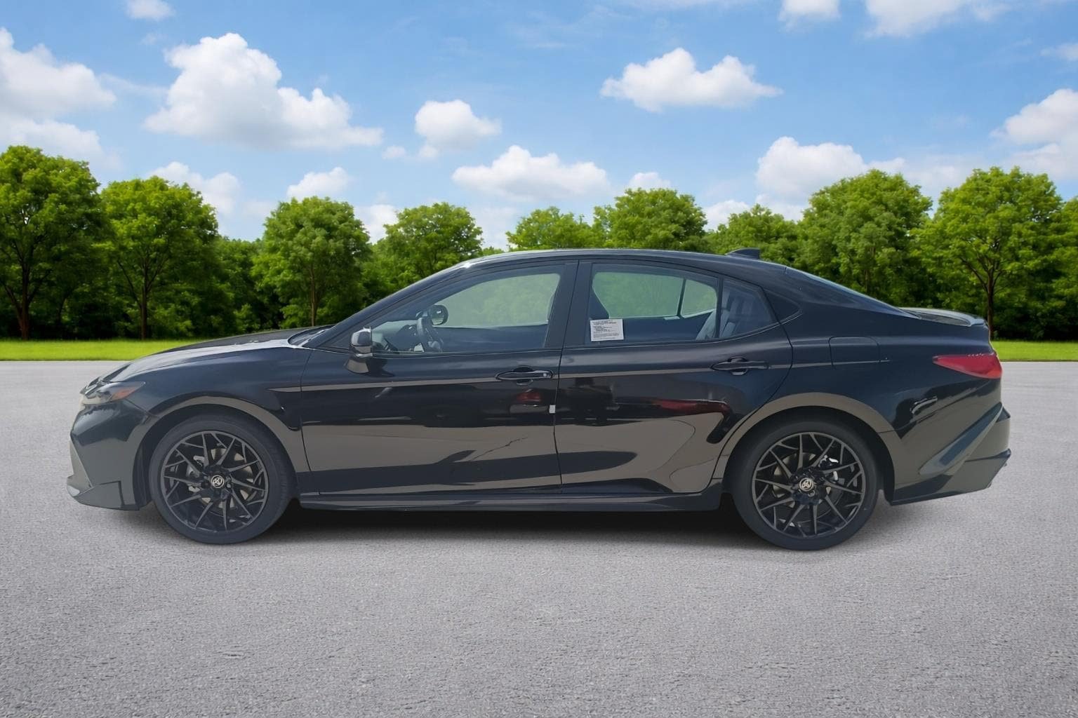 New 2026 Toyota Camry XSE FWD image 4