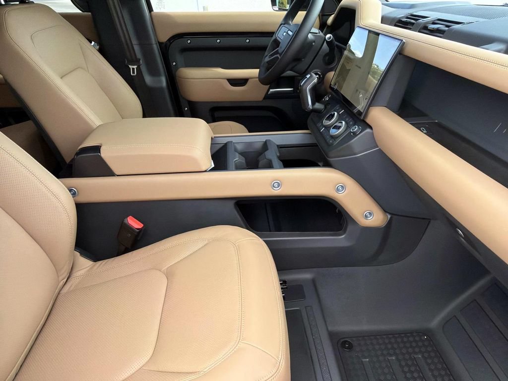 New 2026 Land Rover Defender 110 X-Dynamic SE AWD/4WD image 10