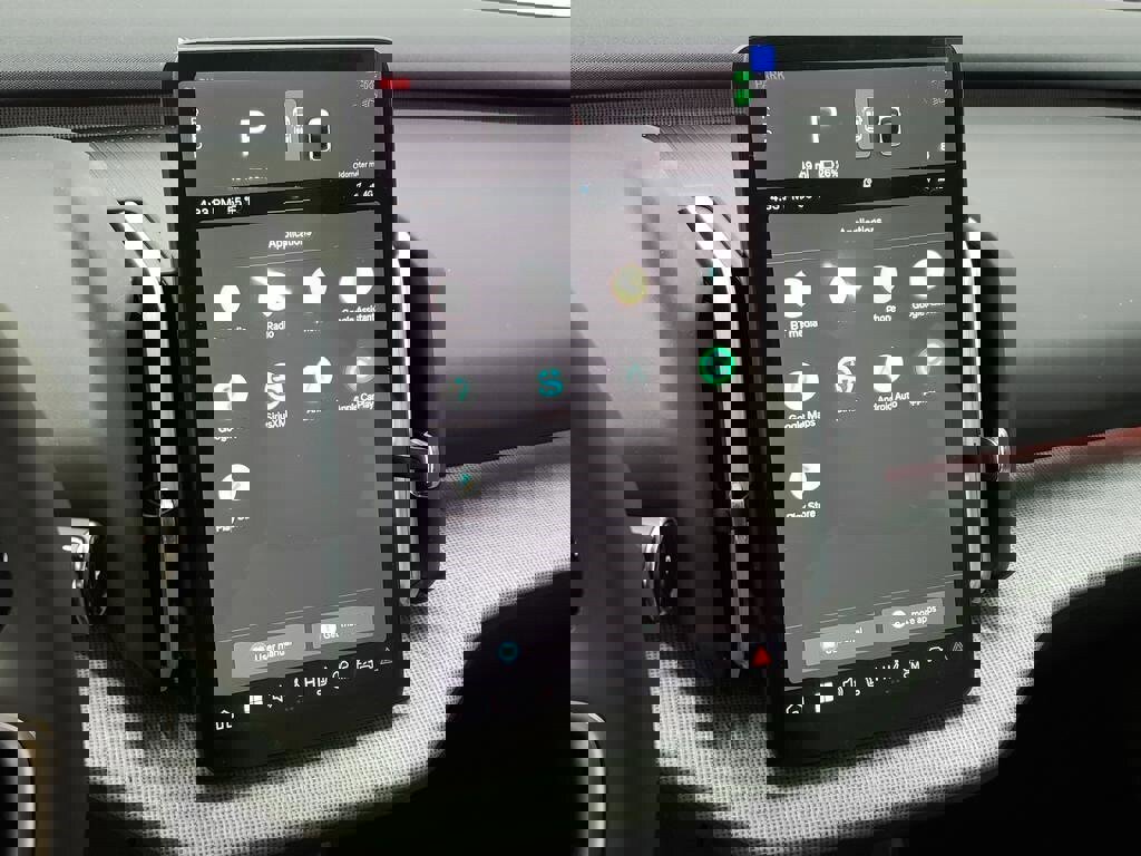 New 2025 Volvo EX30 Ultra w/ Protection Package Premier image 11