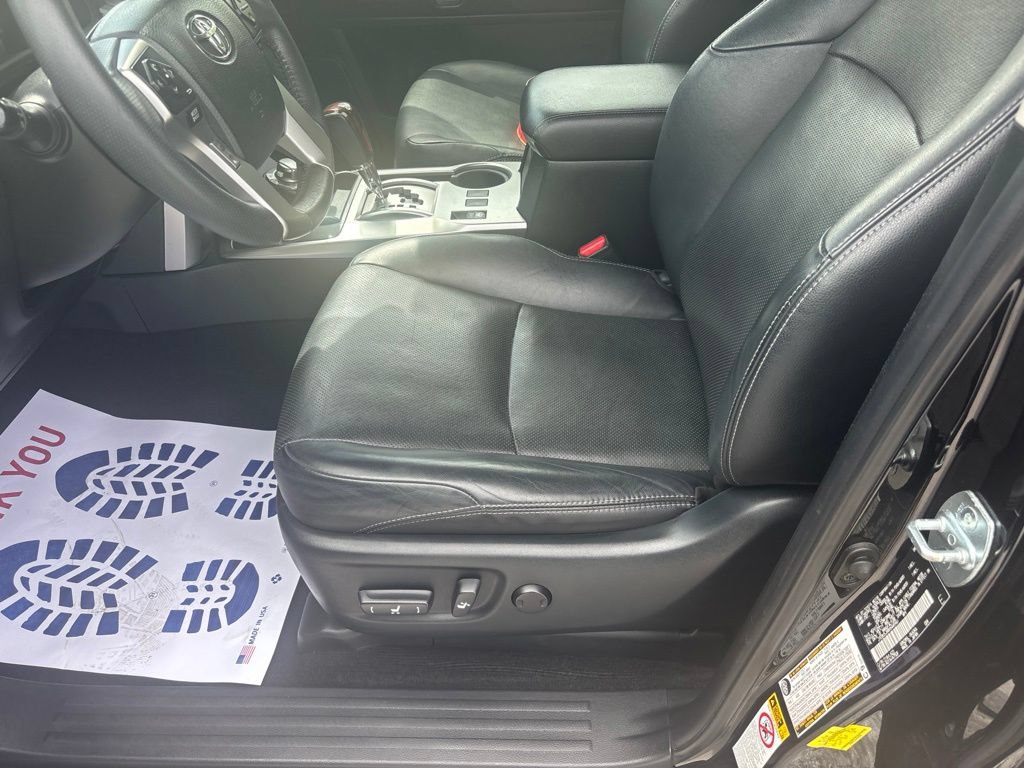 Used 2017 Toyota 4Runner Limited AWD/4WD image 37
