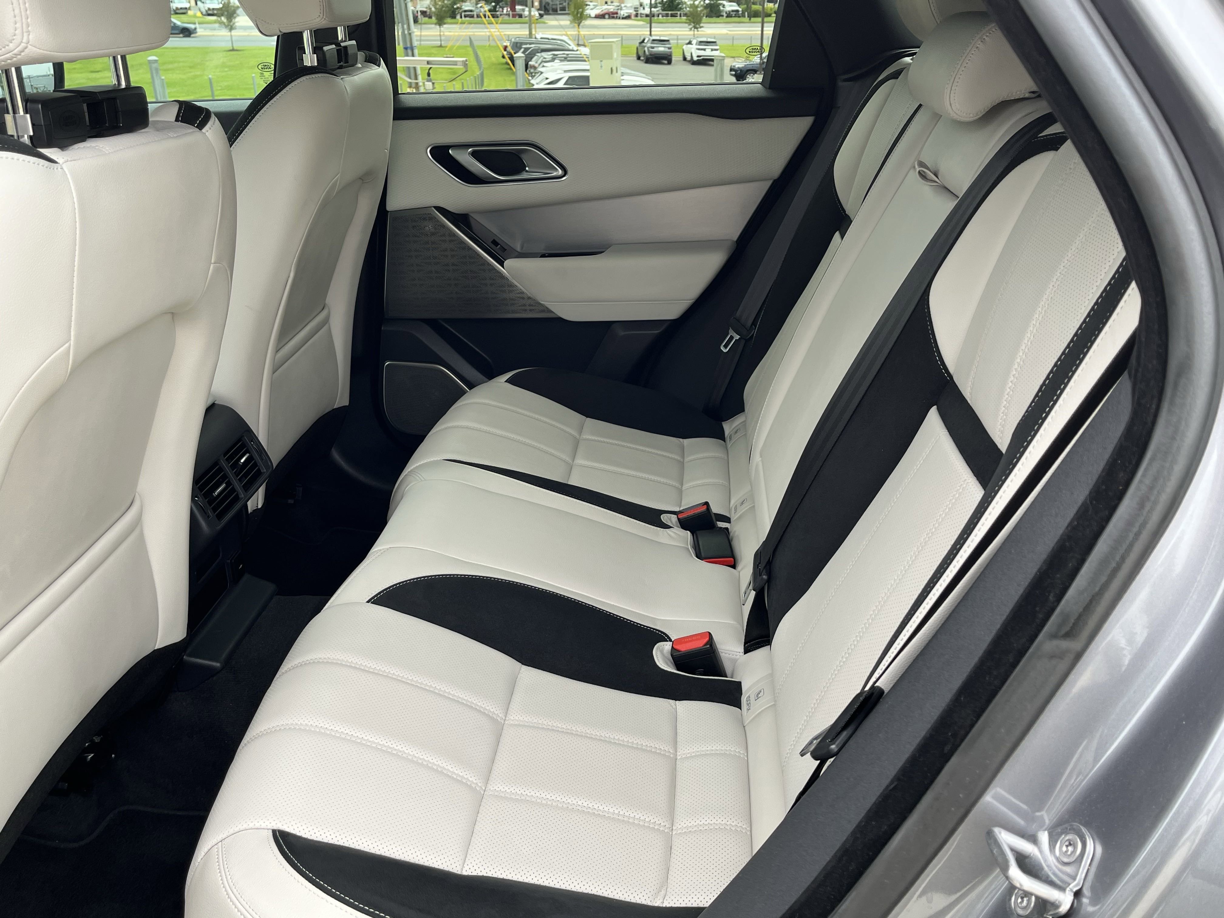 Certified 2023 Land Rover Range Rover Velar R-Dynamic S image 47