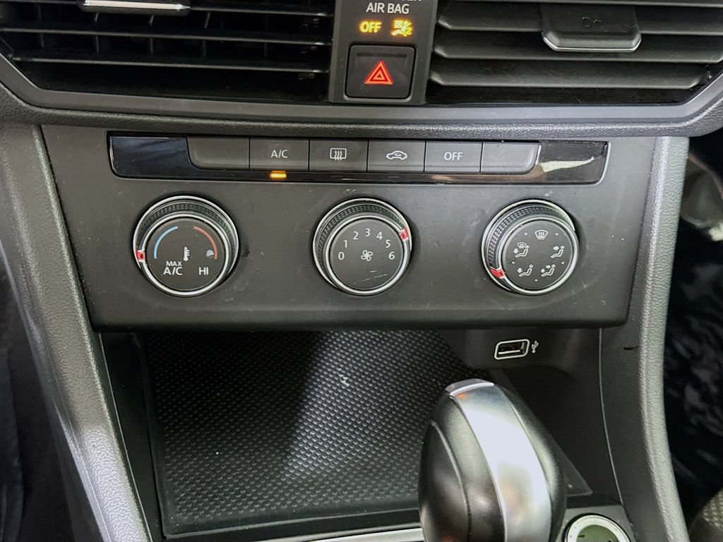 Used 2019 Volkswagen Jetta SE FWD image 7