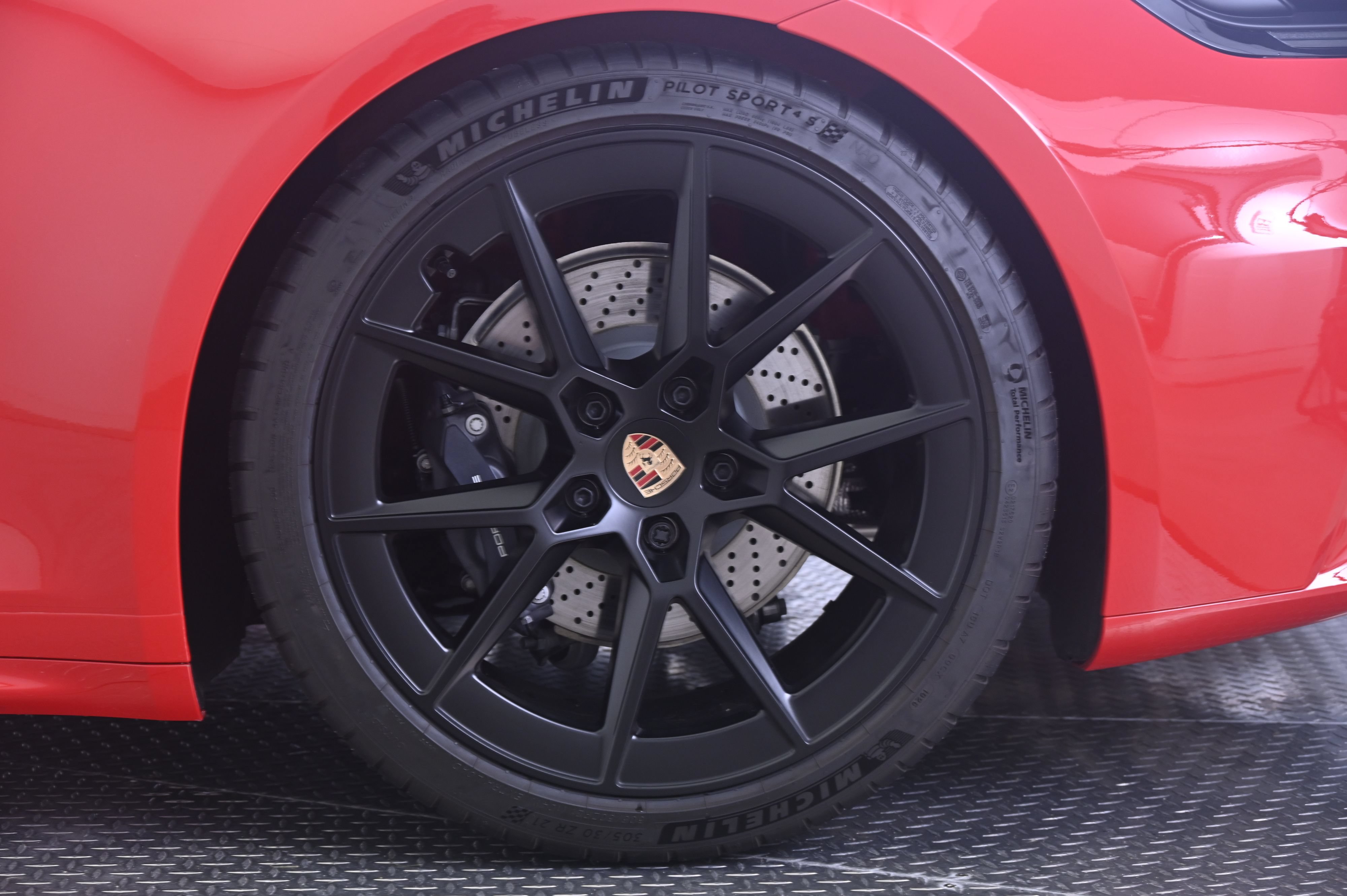 Certified 2026 Porsche 911 Carrera T RWD image 13