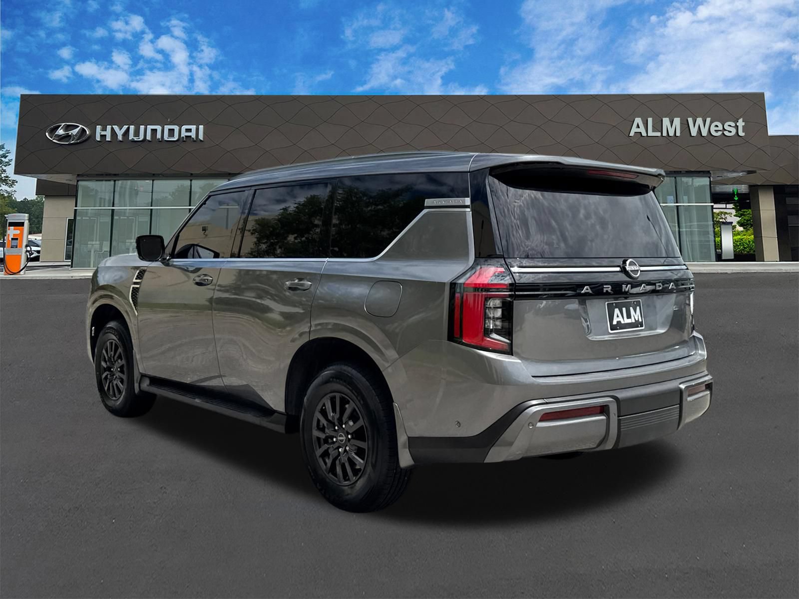 Used 2025 Nissan Armada SV RWD image 7