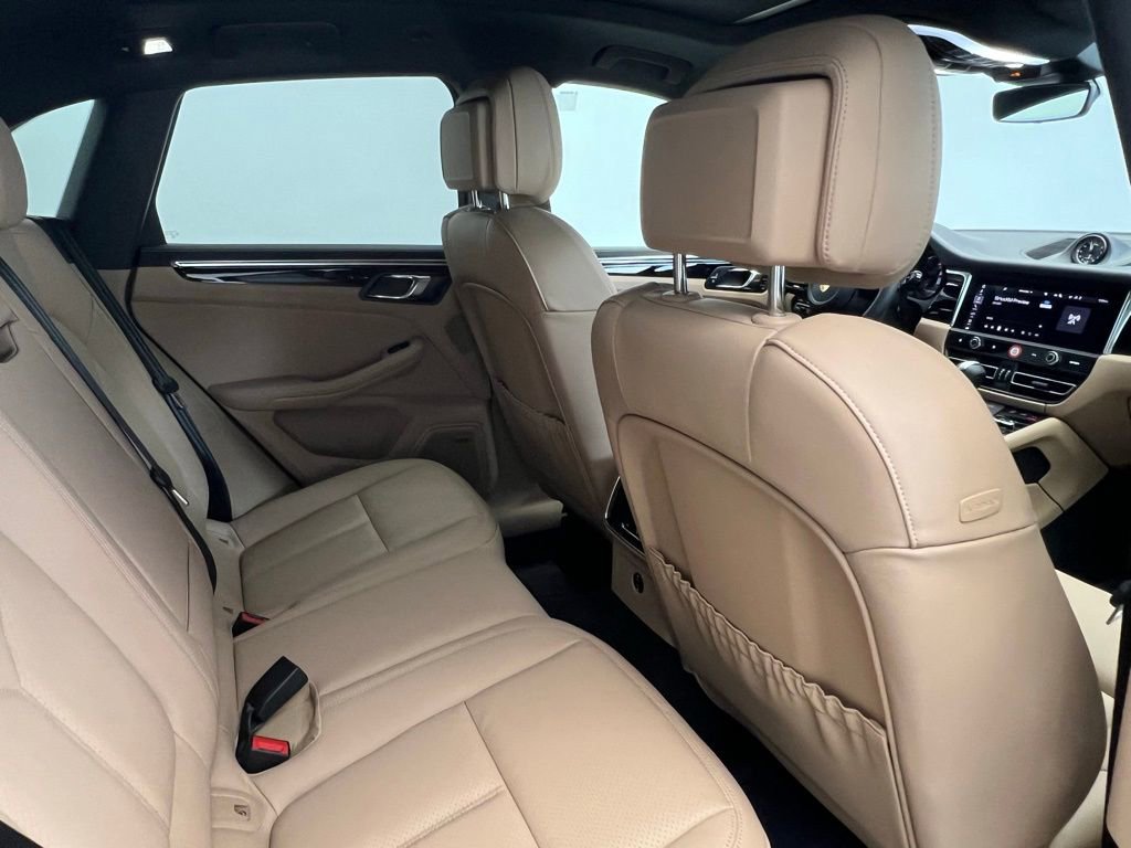 Used 2025 Porsche Macan image 16
