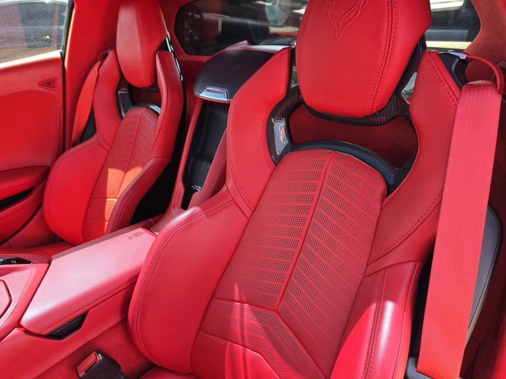 Used 2024 Chevrolet Corvette Stingray Premium Cpe w/ Z51 Performance Package RWD image 30