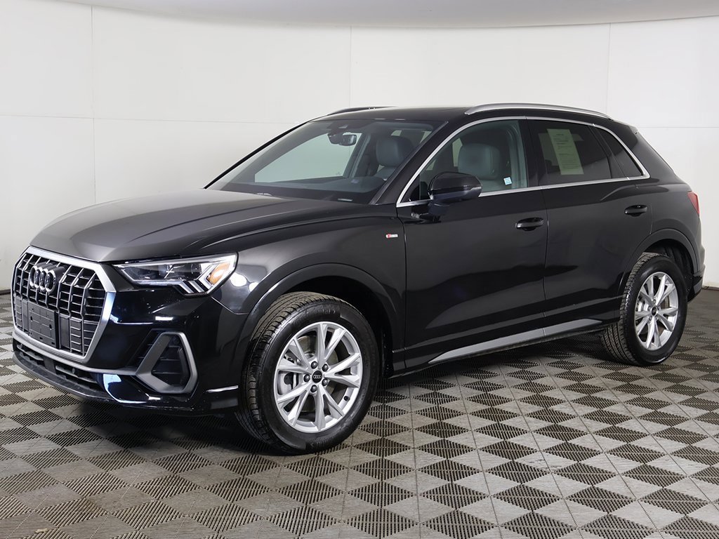 Used 2023 Audi Q3 2.0T Premium Plus w/ Premium Plus Package image 9