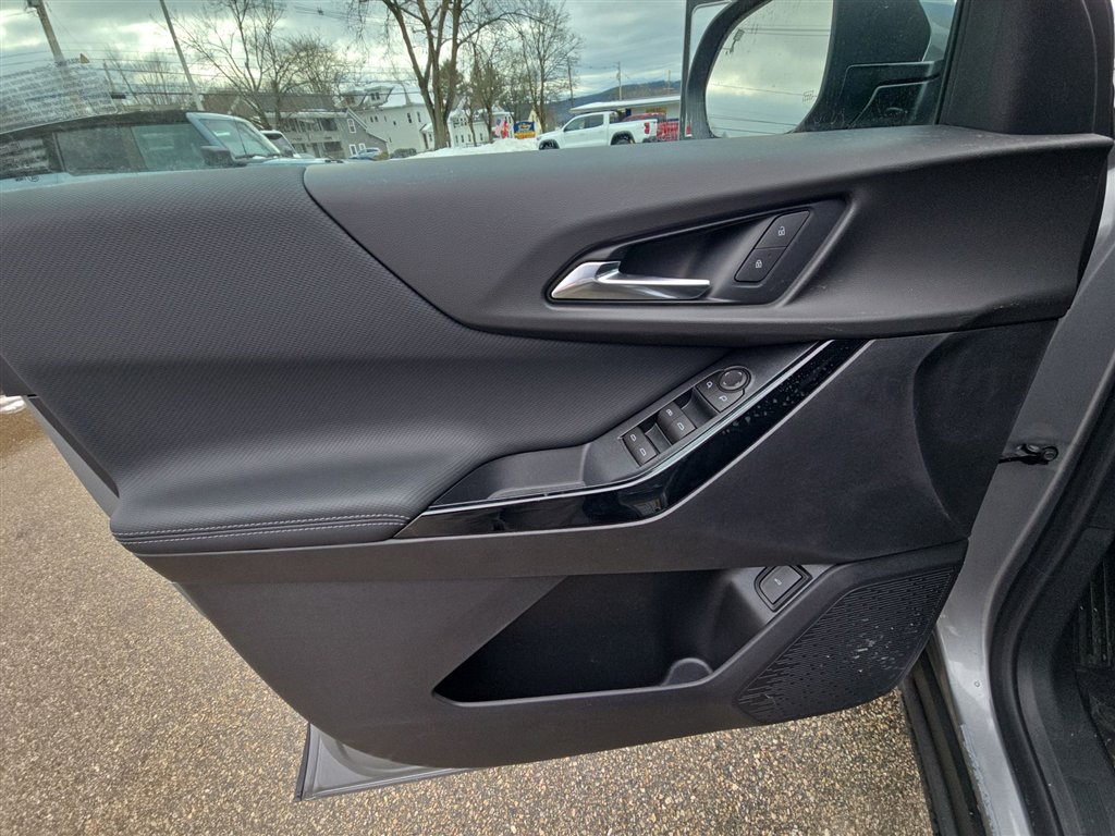 New 2026 Chevrolet Equinox LT w/ Convenience Package II image 21