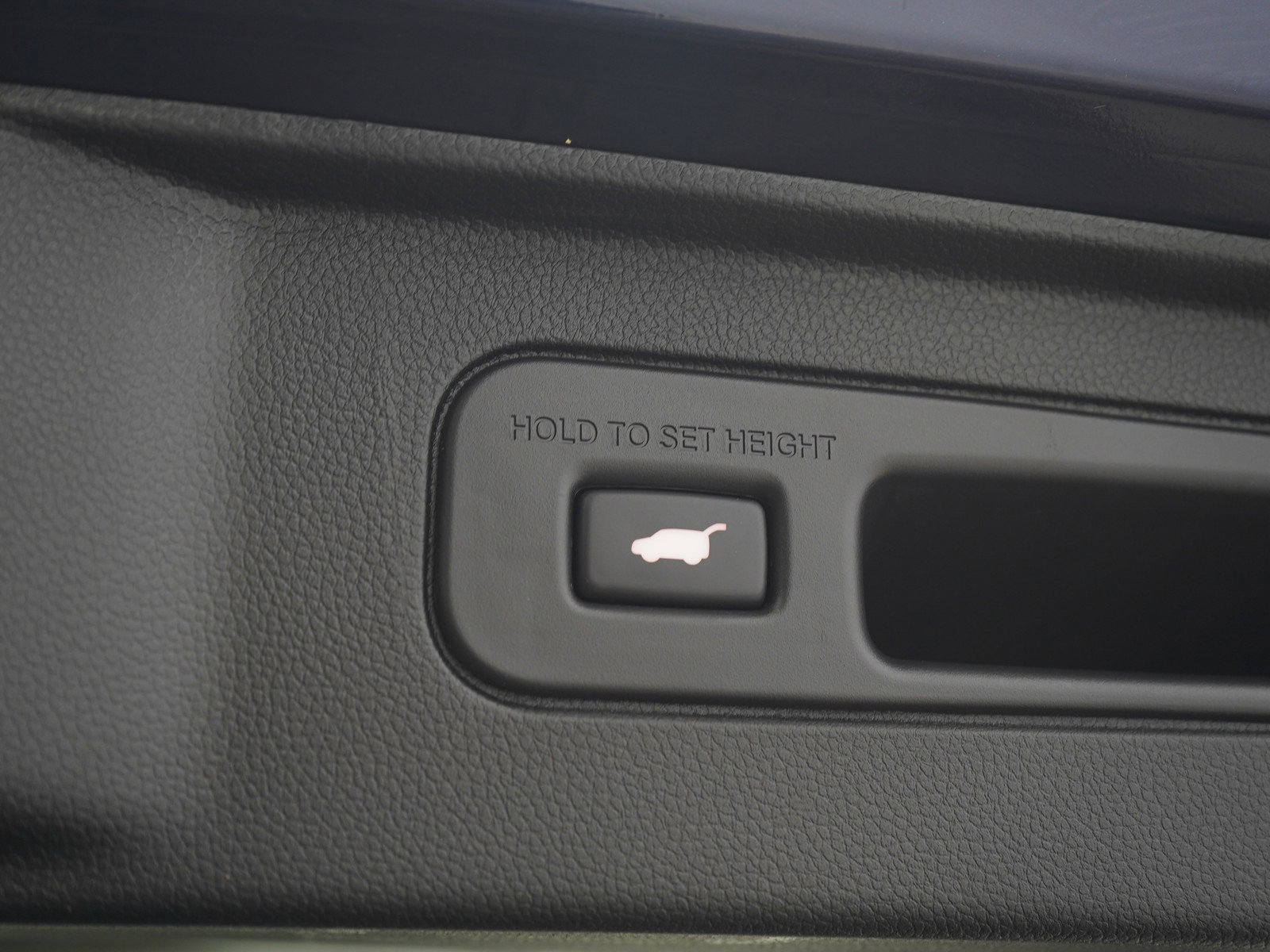 Used 2024 Honda Pilot Touring image 11