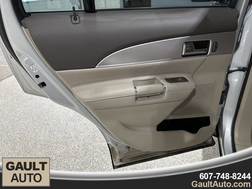 Used 2015 Lincoln MKX AWD w/ Equipment Group 102A image 15