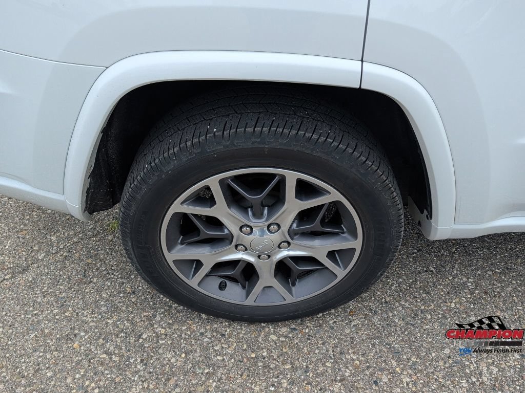 Used 2020 Jeep Grand Cherokee Overland AWD/4WD image 13