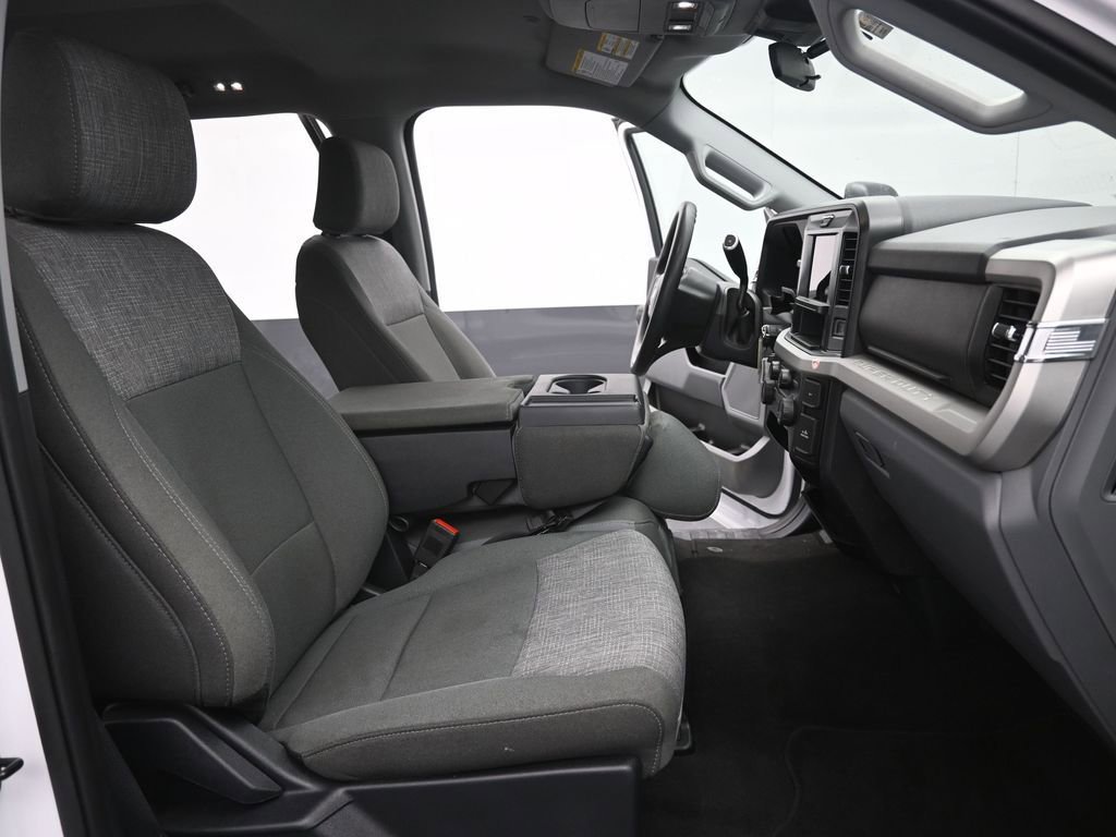 Certified 2025 Ford F250 XLT image 27