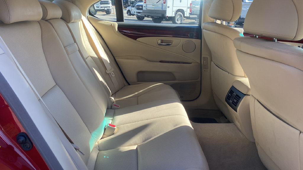 Used 2011 Lexus LS 460 AWD w/ Luxury Value Edition image 13