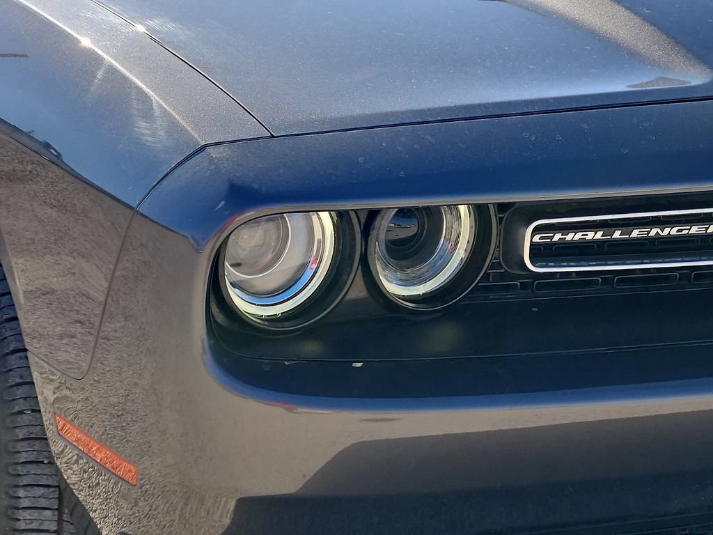 Used 2023 Dodge Challenger SXT RWD image 8