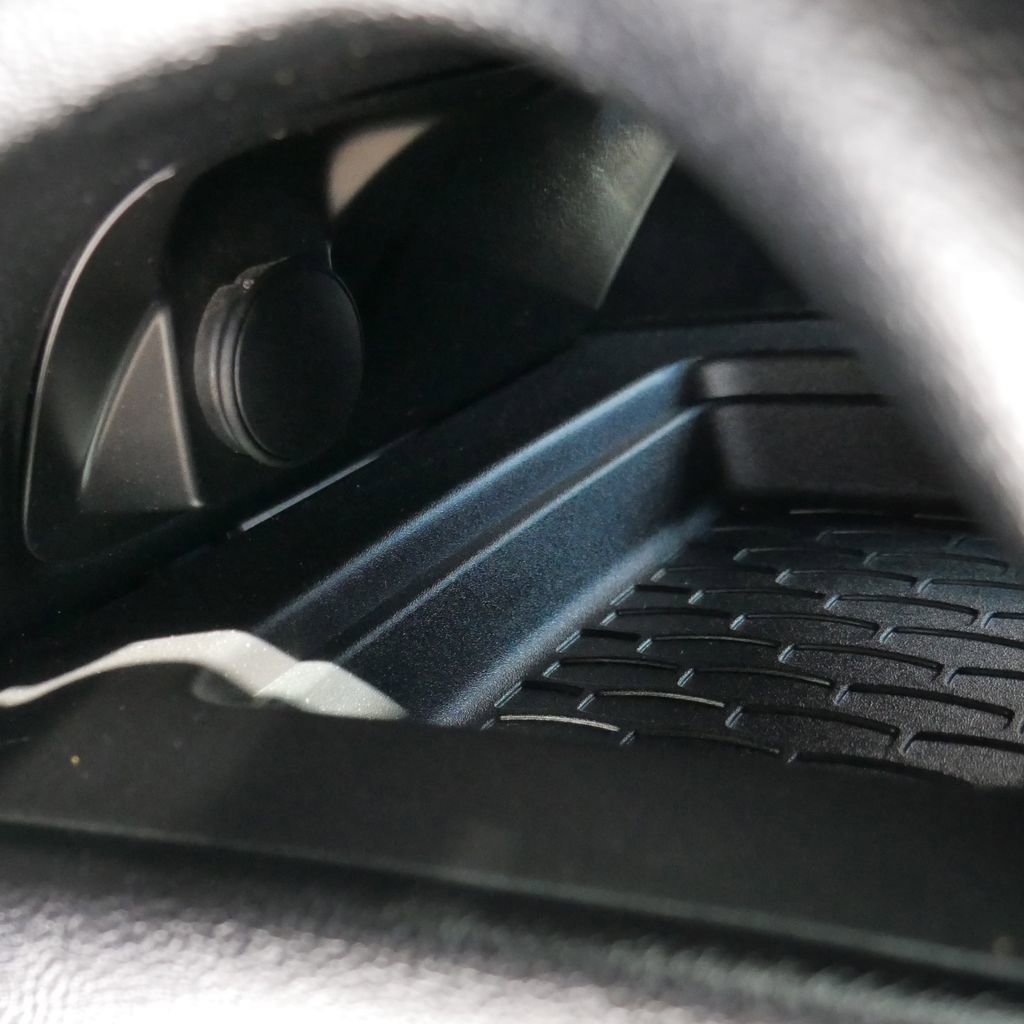 Used 2018 Lincoln MKX Select w/ Select Plus Package AWD/4WD image 31