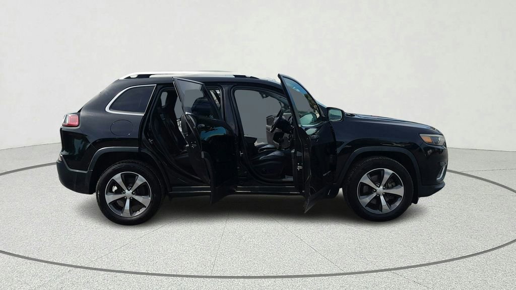 Used 2019 Jeep Cherokee Limited image 14