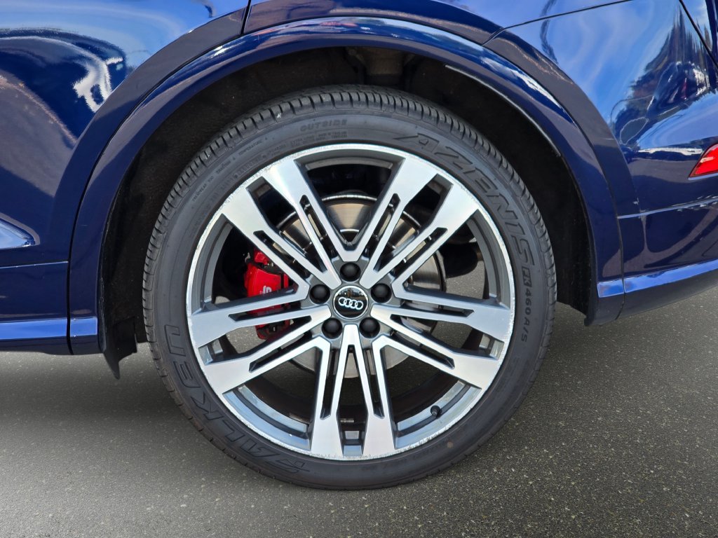 Used 2018 Audi SQ5 Premium Plus w/ S Sport Package AWD/4WD image 38