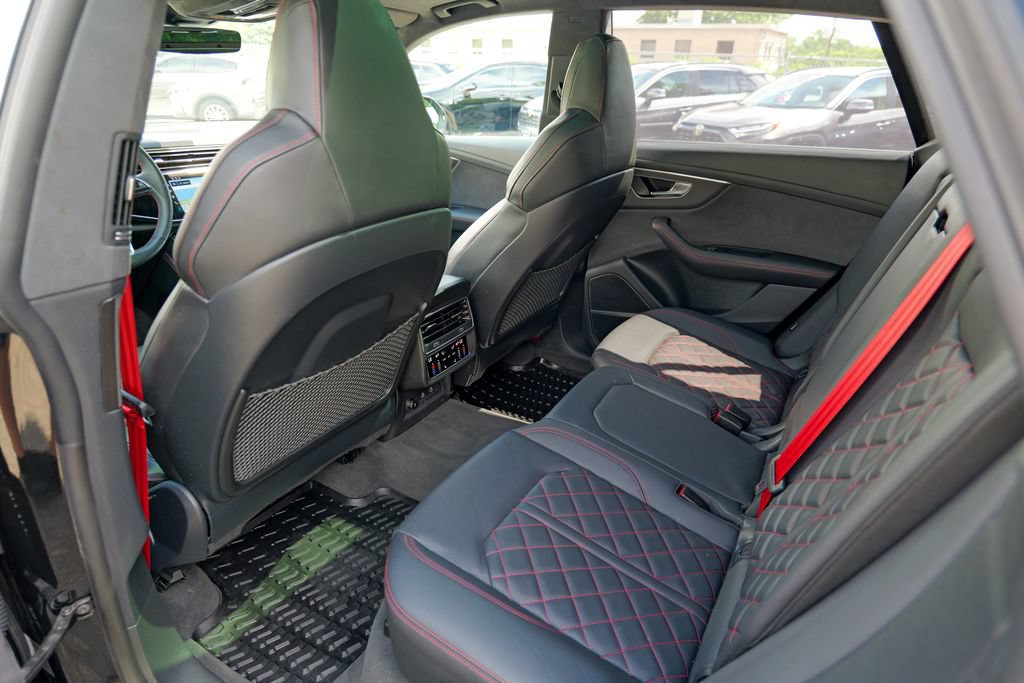 Used 2025 Audi SQ8 Prestige w/ Prestige Package AWD/4WD image 27