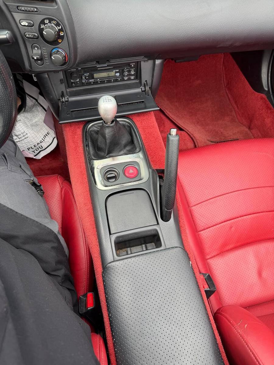 Used 2001 Honda S2000 image 25