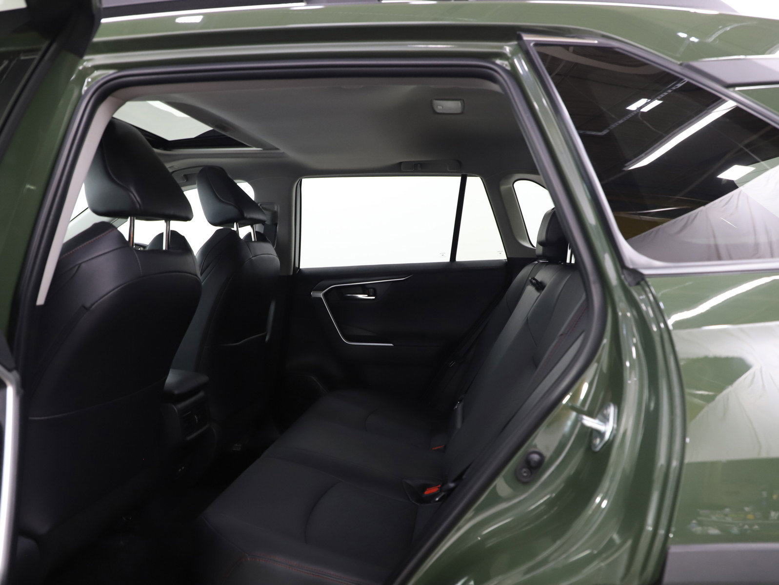 Used 2024 Toyota RAV4 TRD Off-Road image 18