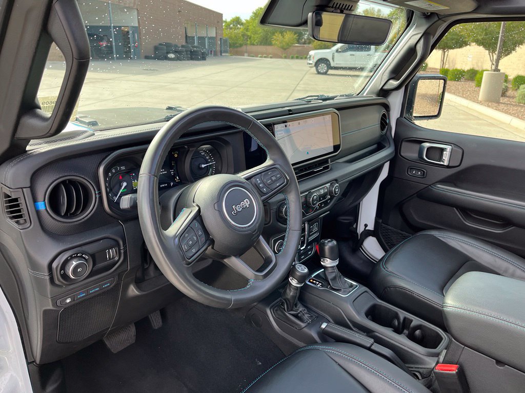 Used 2024 Jeep Wrangler Unlimited Rubicon 4xe AWD/4WD image 13