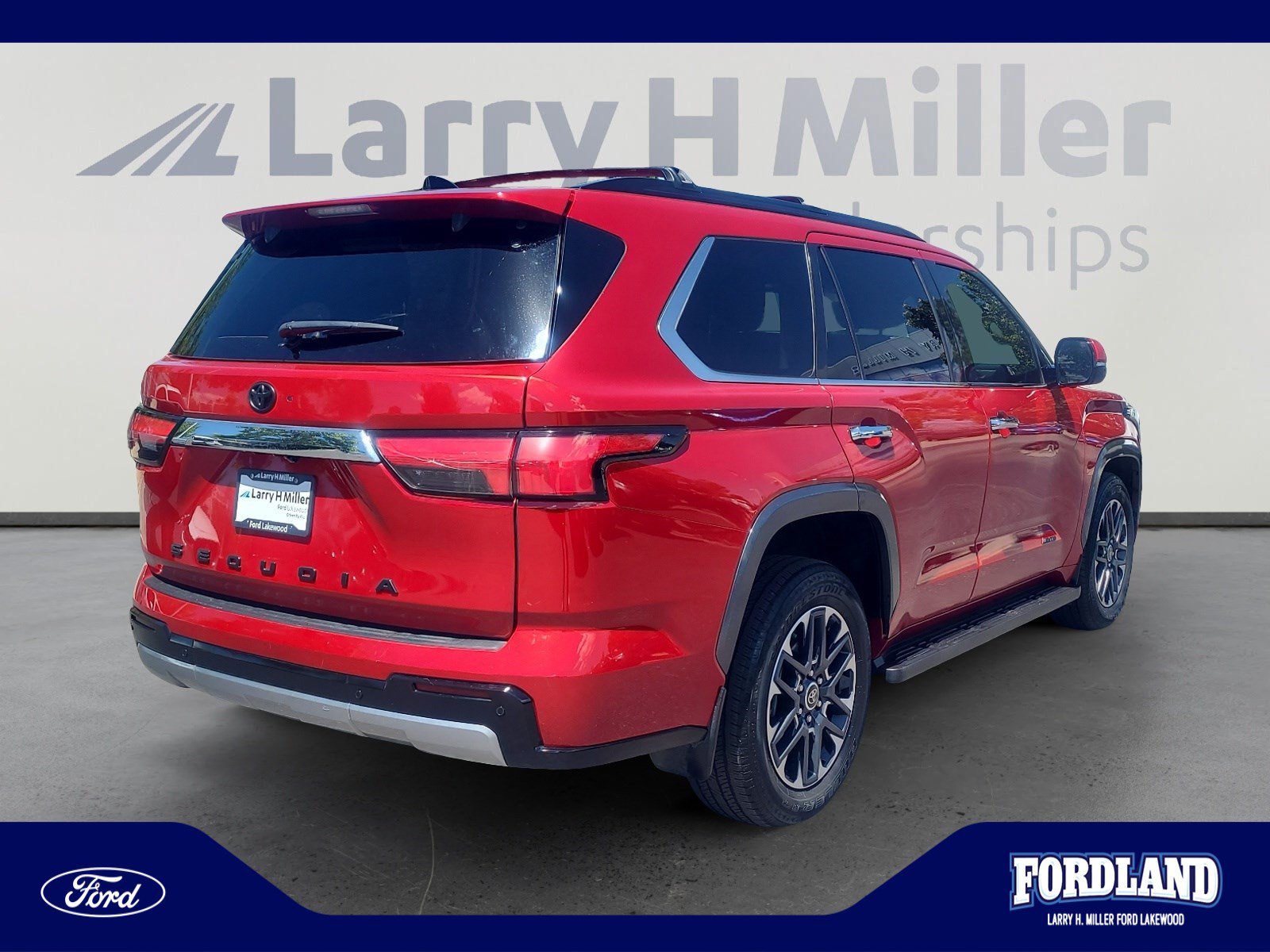 Used 2023 Toyota Sequoia Limited AWD/4WD image 5