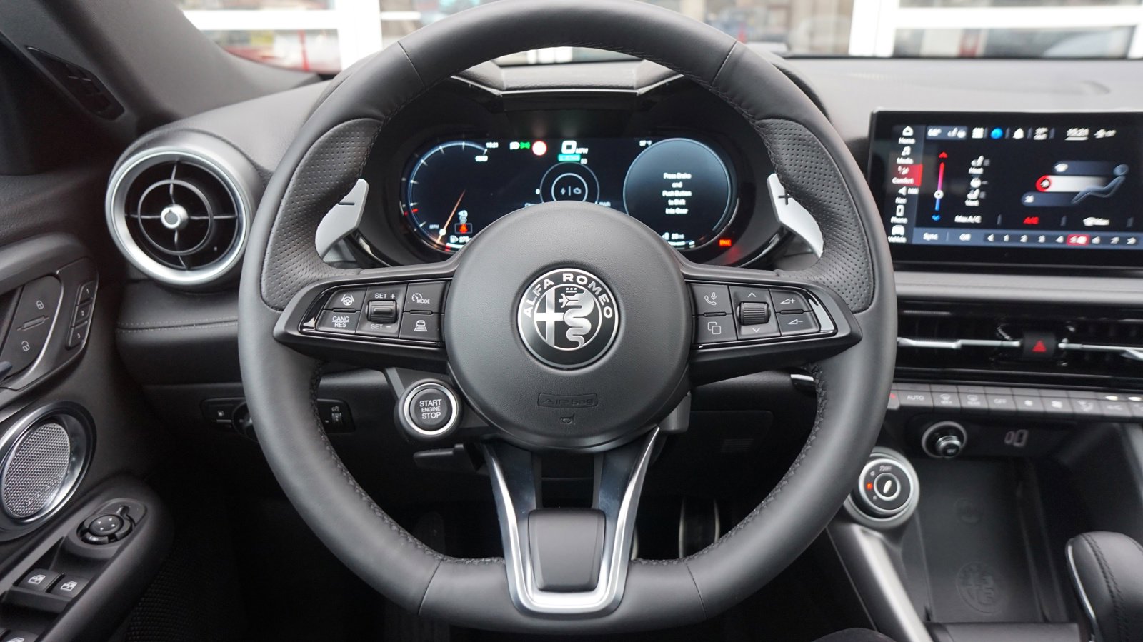 New 2024 Alfa Romeo Tonale Veloce image 18