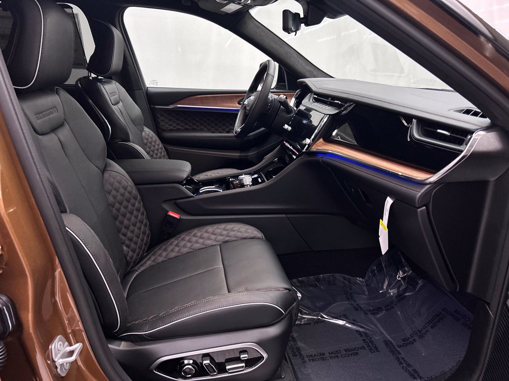 New 2027 Jeep Grand Cherokee Summit AWD/4WD image 17