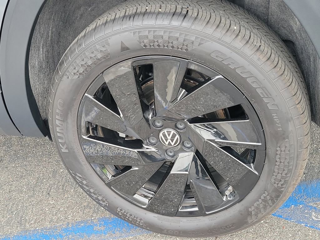 Used 2025 Volkswagen Atlas SE FWD image 3