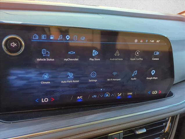 Used 2025 Chevrolet Suburban LS AWD/4WD image 18