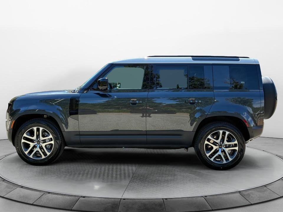 New 2026 Land Rover Defender 110 S AWD/4WD image 4