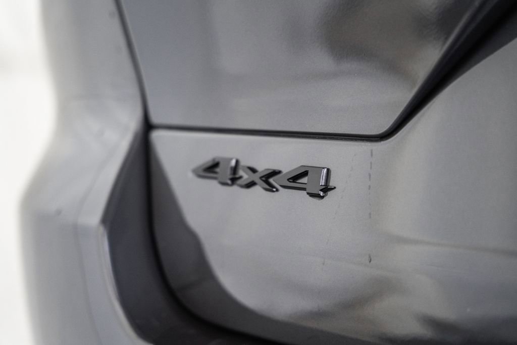 New 2025 Jeep Grand Cherokee Altitude image 7