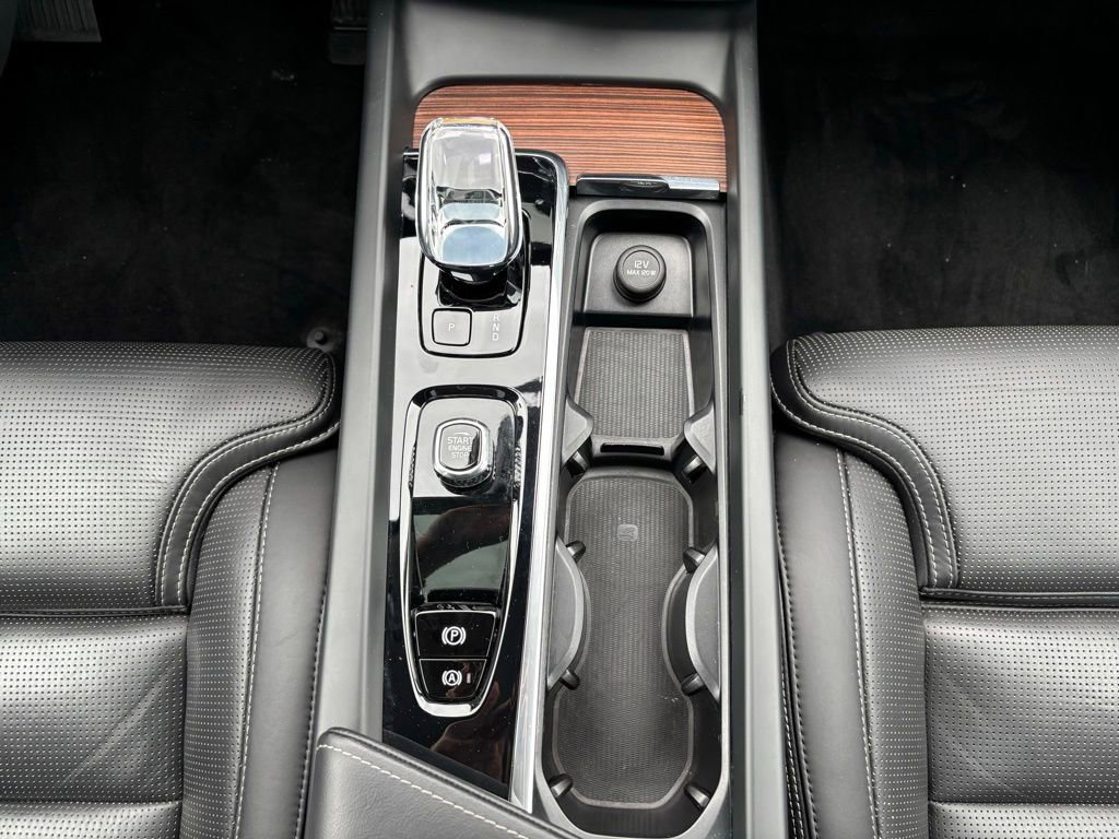 Certified 2023 Volvo XC60 B6 Ultimate w/ Climate Package AWD/4WD image 28