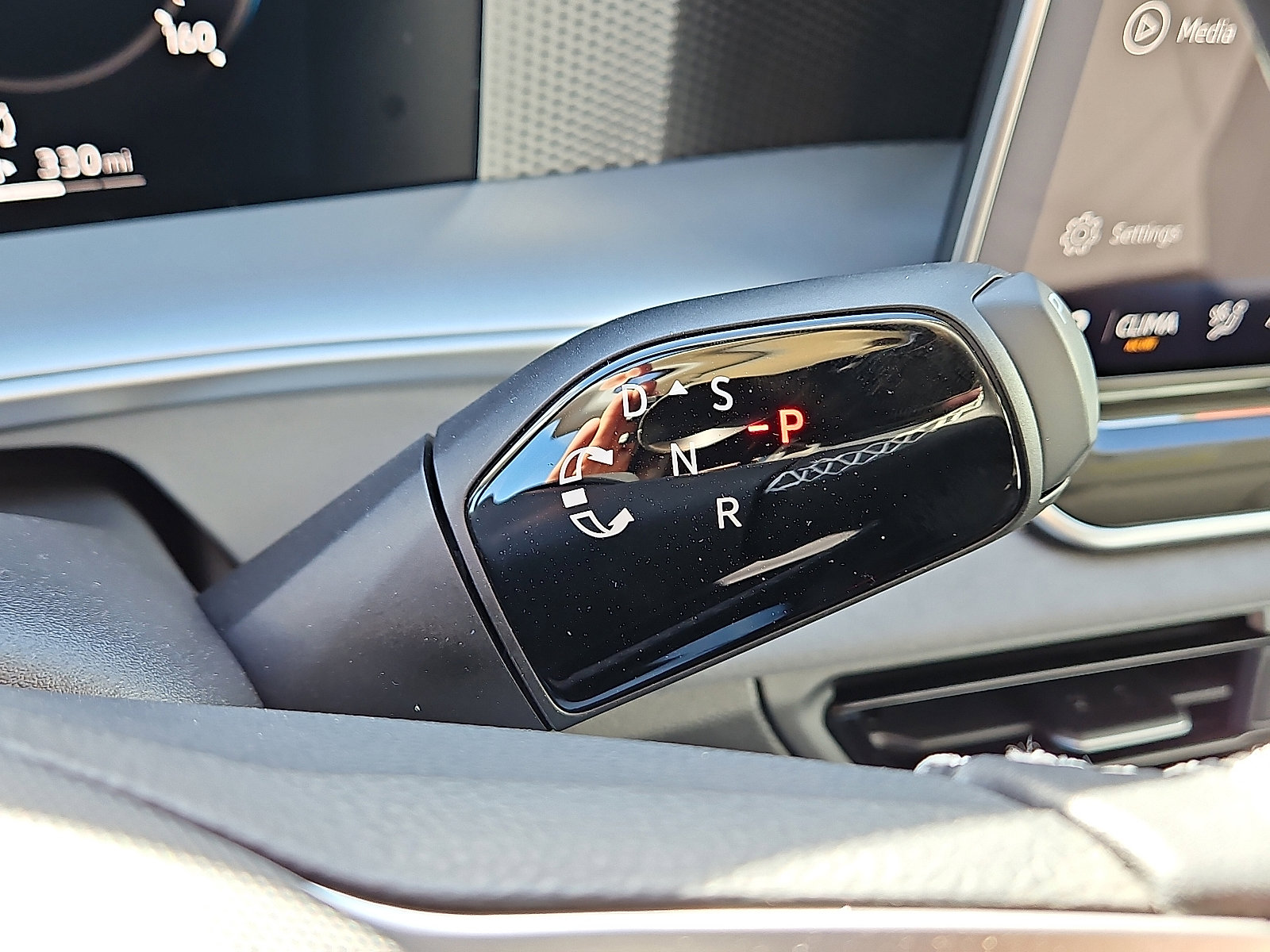 New 2026 Volkswagen Tiguan SE image 19