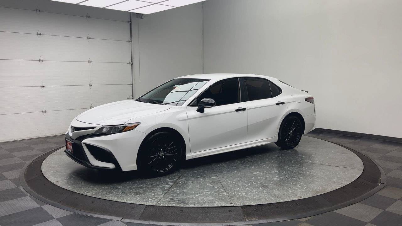 Used 2022 Toyota Camry SE w/ Carpet Mat Package (TMS) FWD image 29