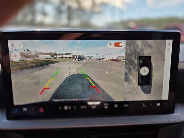 Used 2025 Ford Explorer Platinum image 25