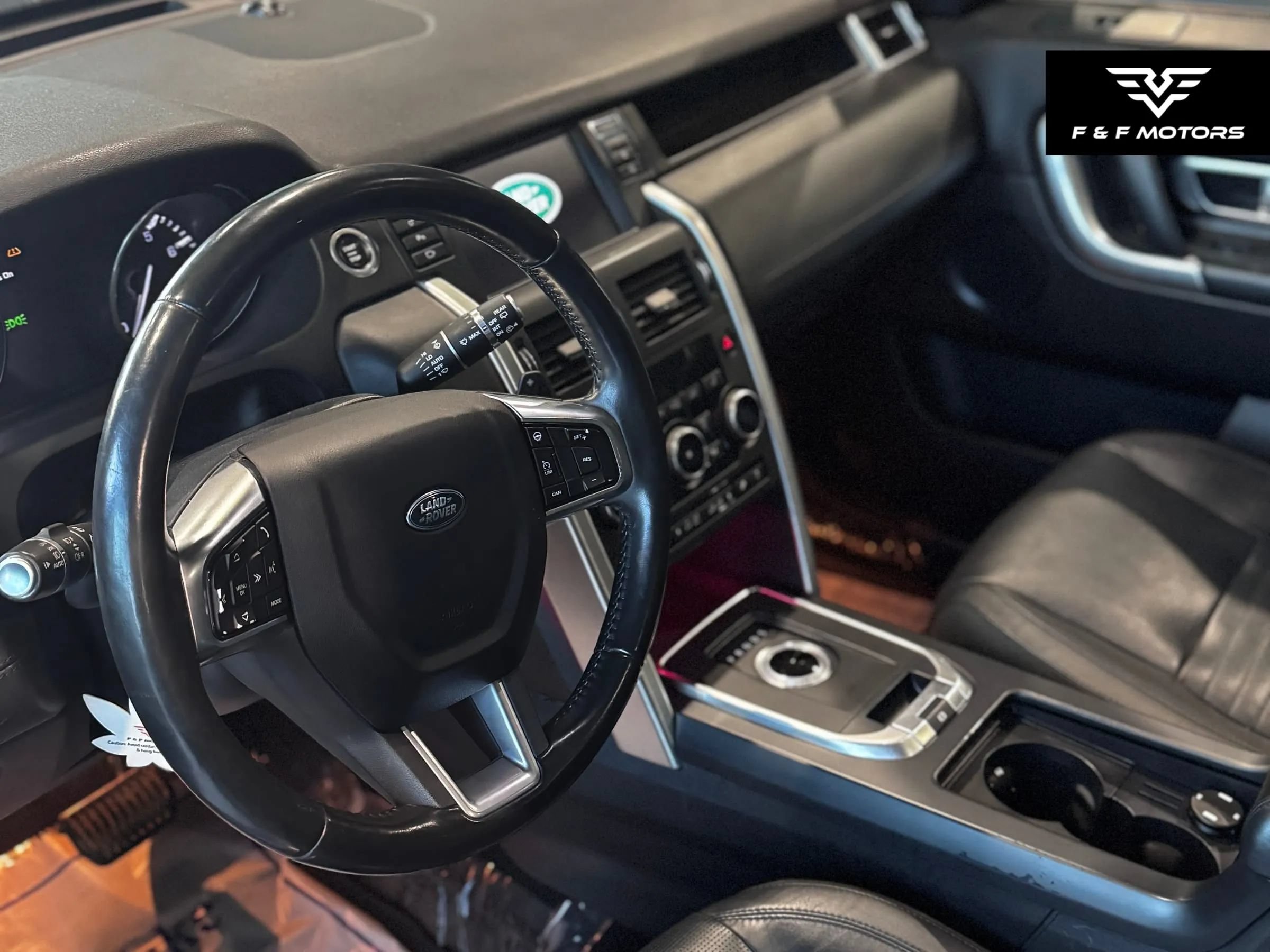 Used 2015 Land Rover Discovery Sport HSE Luxury AWD/4WD image 11