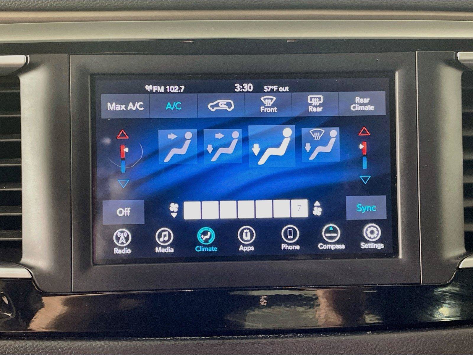 Used 2021 Chrysler Voyager LX FWD image 9