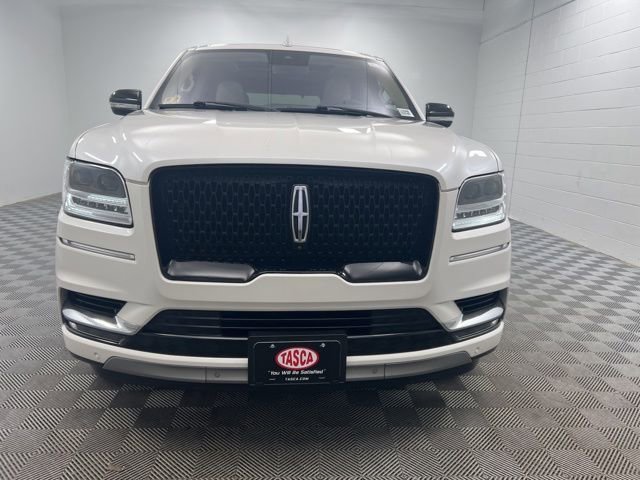 Used 2018 Lincoln Navigator Reserve w/ Technology Package AWD/4WD image 3