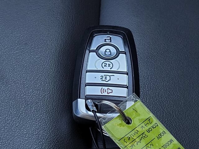 Used 2025 Ford Expedition Active RWD image 34