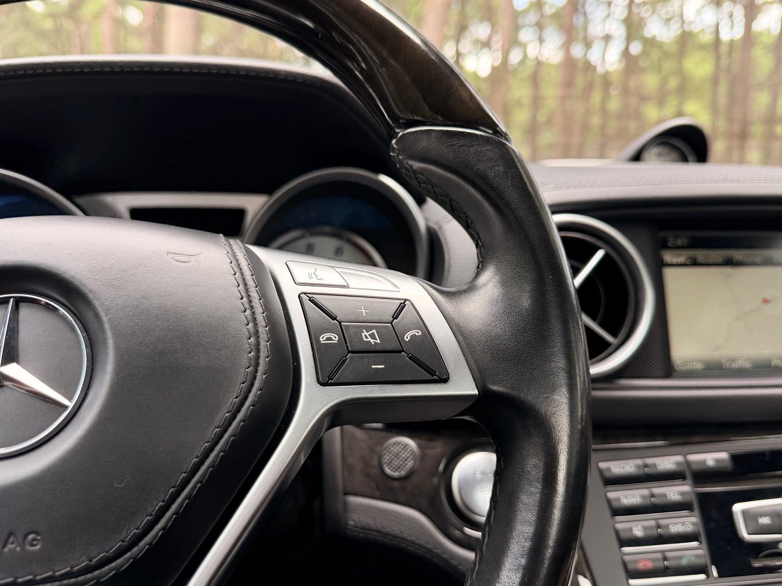 Used 2015 Mercedes-Benz SL 400 image 19
