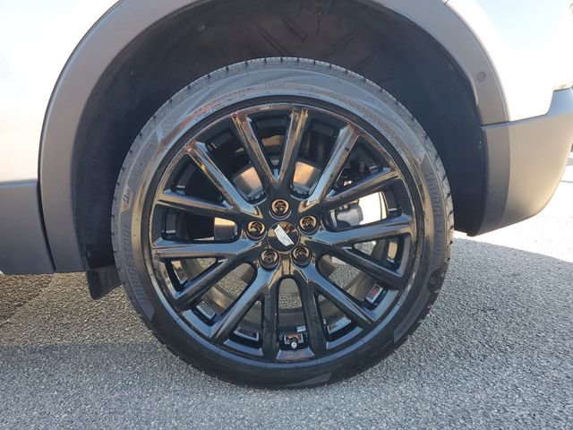 Used 2022 Cadillac XT4 Premium Luxury w/ Enhanced Visibility Package image 12