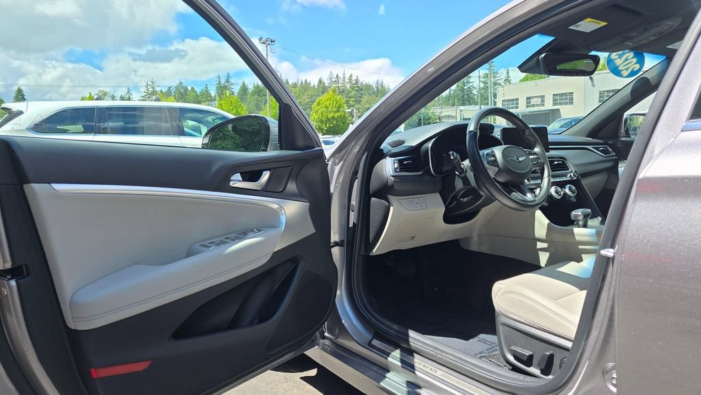 Used 2023 Genesis G70 2.0T AWD/4WD image 19