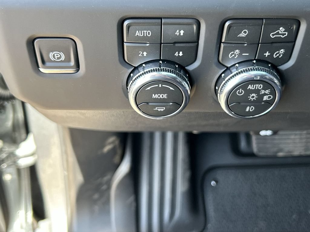 New 2026 GMC Sierra 1500 AT4 w/ Technology Package AWD/4WD image 18