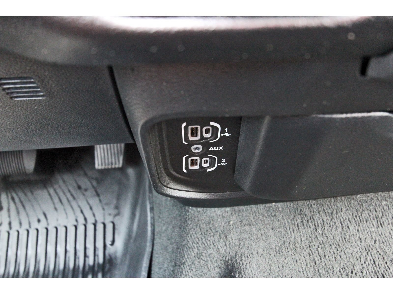 Used 2023 RAM 1500 Laramie AWD/4WD image 26
