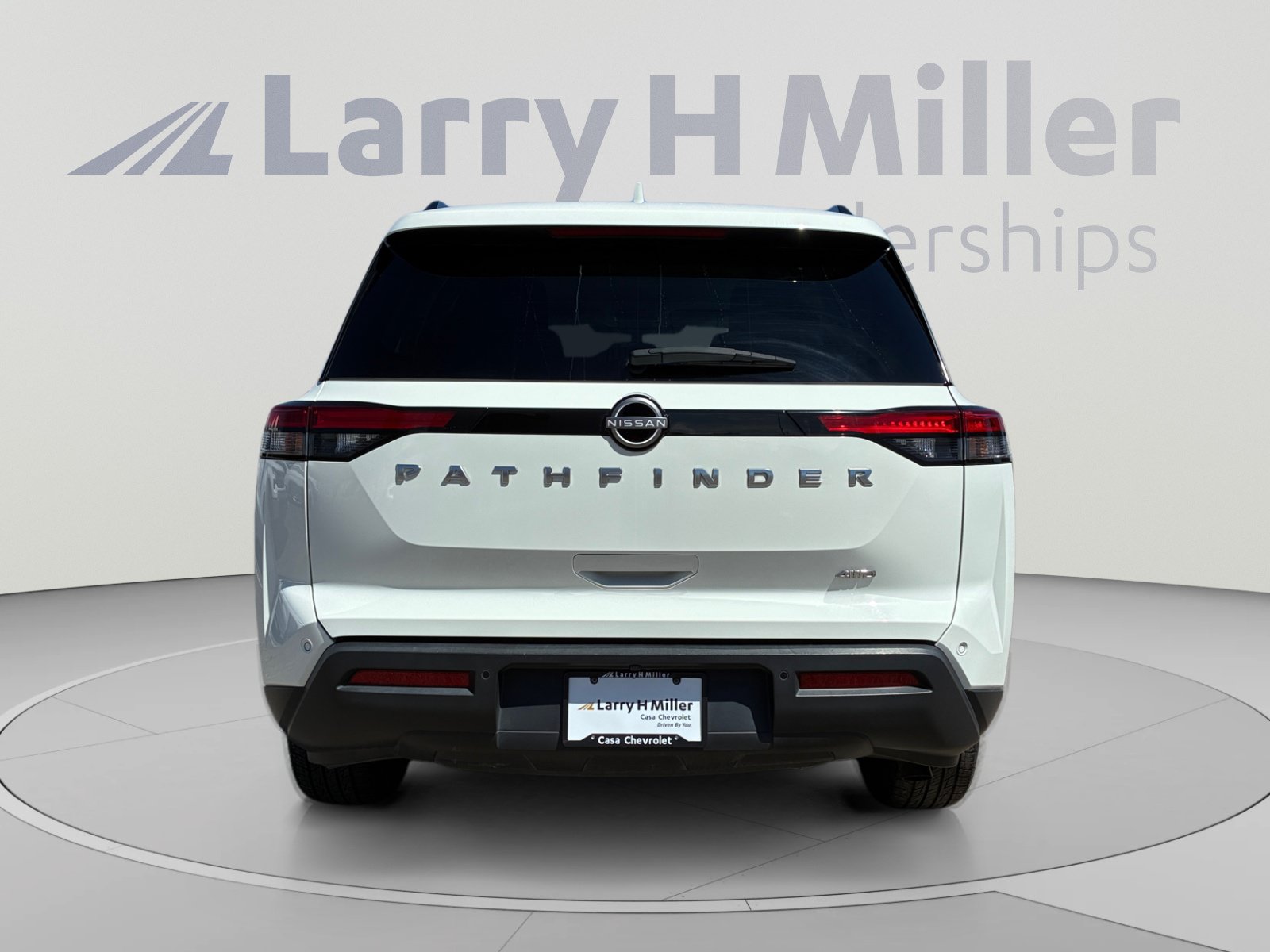 Used 2025 Nissan Pathfinder SV AWD/4WD image 4