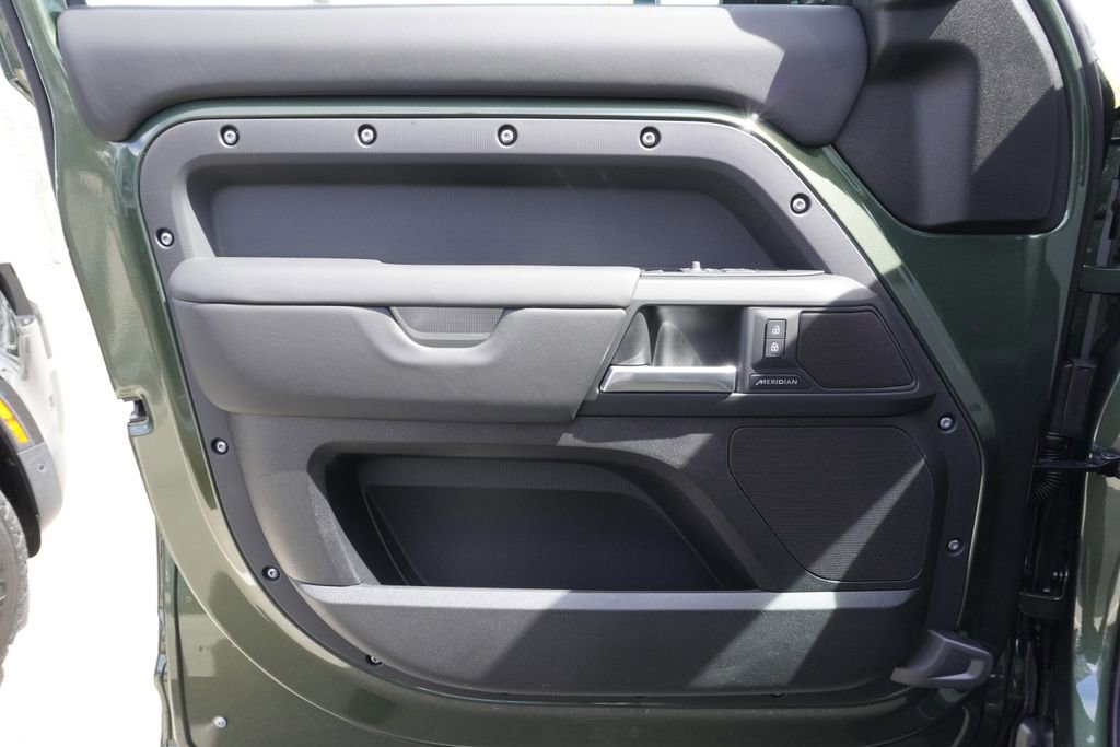 New 2026 Land Rover Defender 110 S AWD/4WD image 17