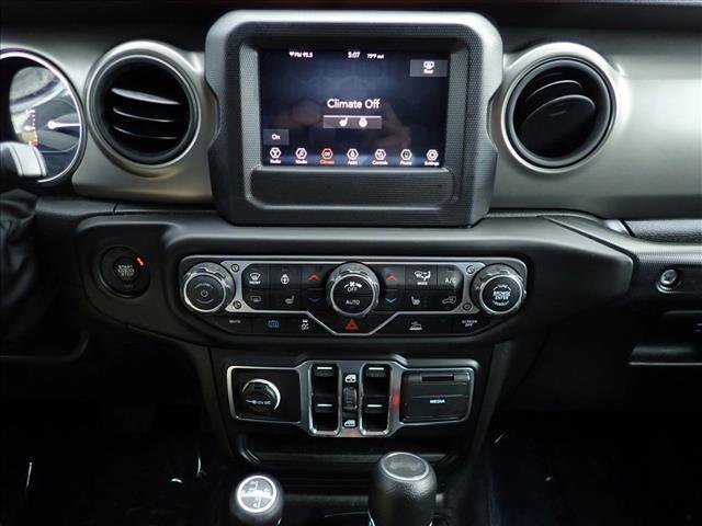 Used 2023 Jeep Wrangler Unlimited w/ Cold Weather Group AWD/4WD image 15